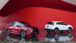 THE NEW MITSUBISHI ECLIPSE CROSS WITH